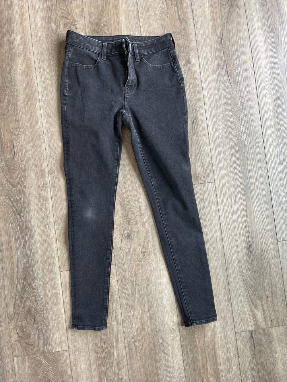 American Eagle Women's Black Skinny Jeans - Classic Slim Fit